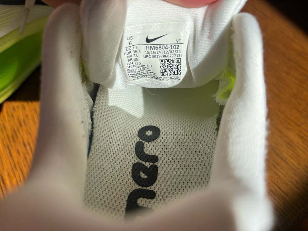 Nike Vomero 18 White Electric Green Volt Running Shoes-6 - Picture 4 of 12
